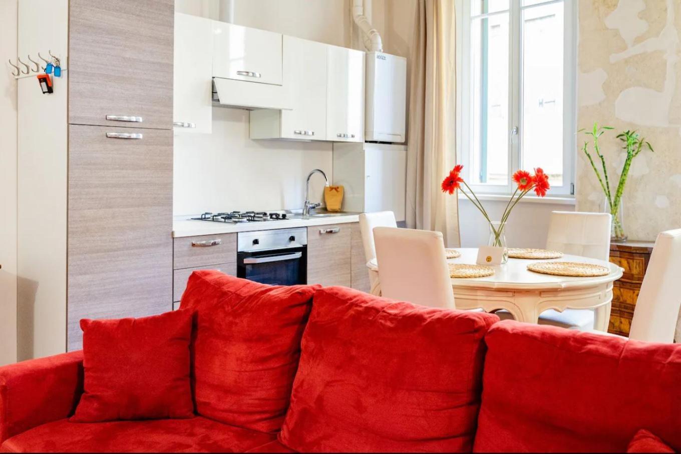 Magnolia Home - Piazza Delle Erbe Vérone Extérieur photo